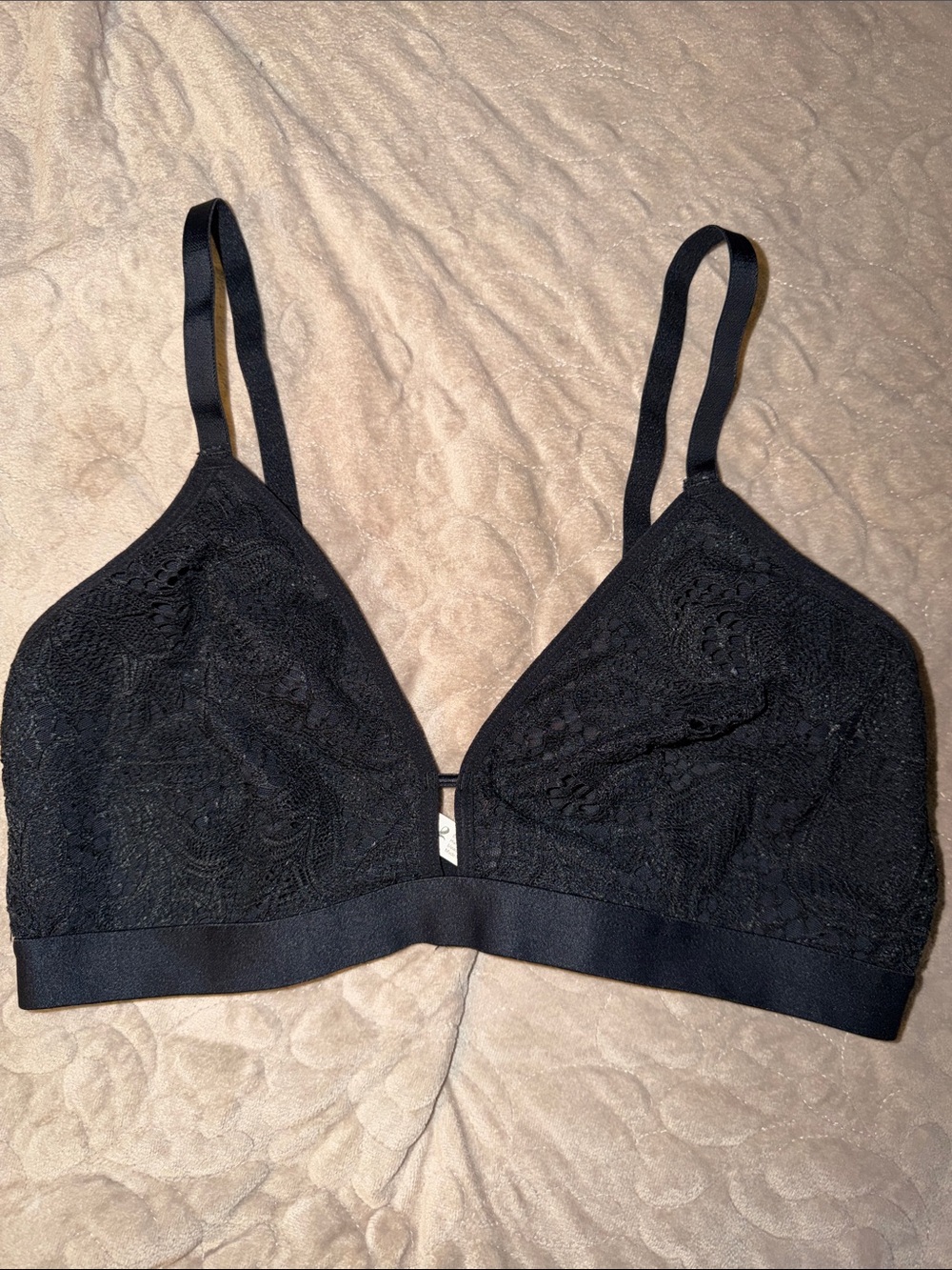 Lively Black Lace Wireless Bralette